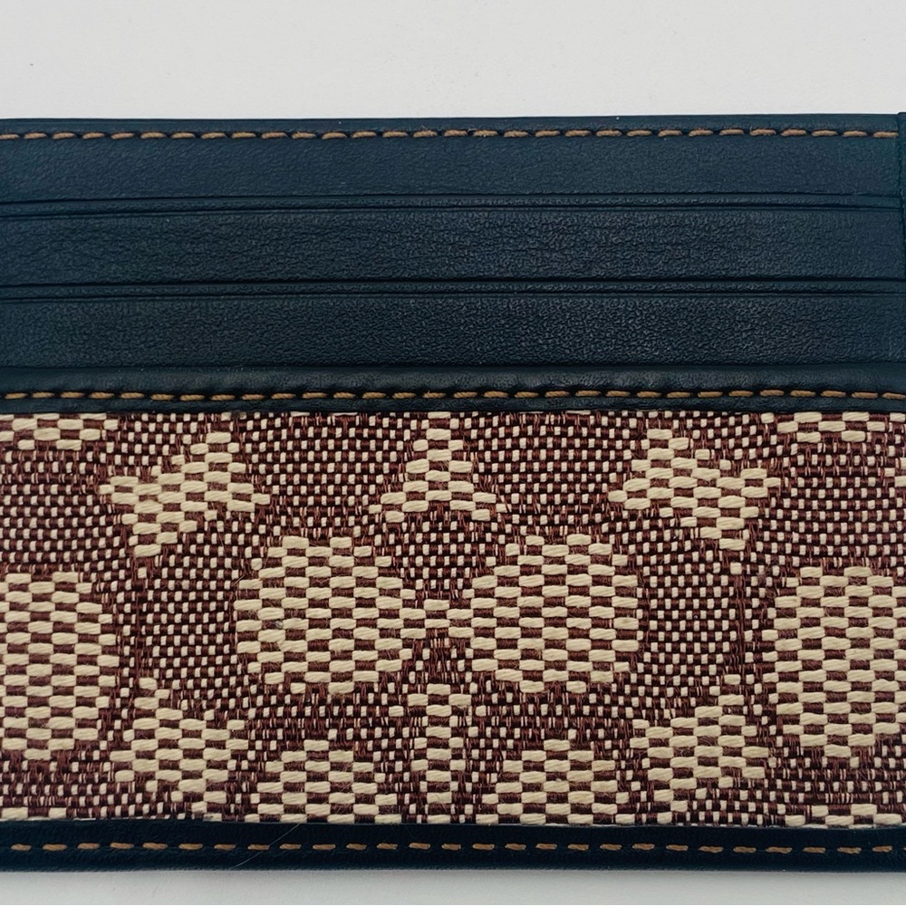 Stylish COACH Black and Brown Card Holder